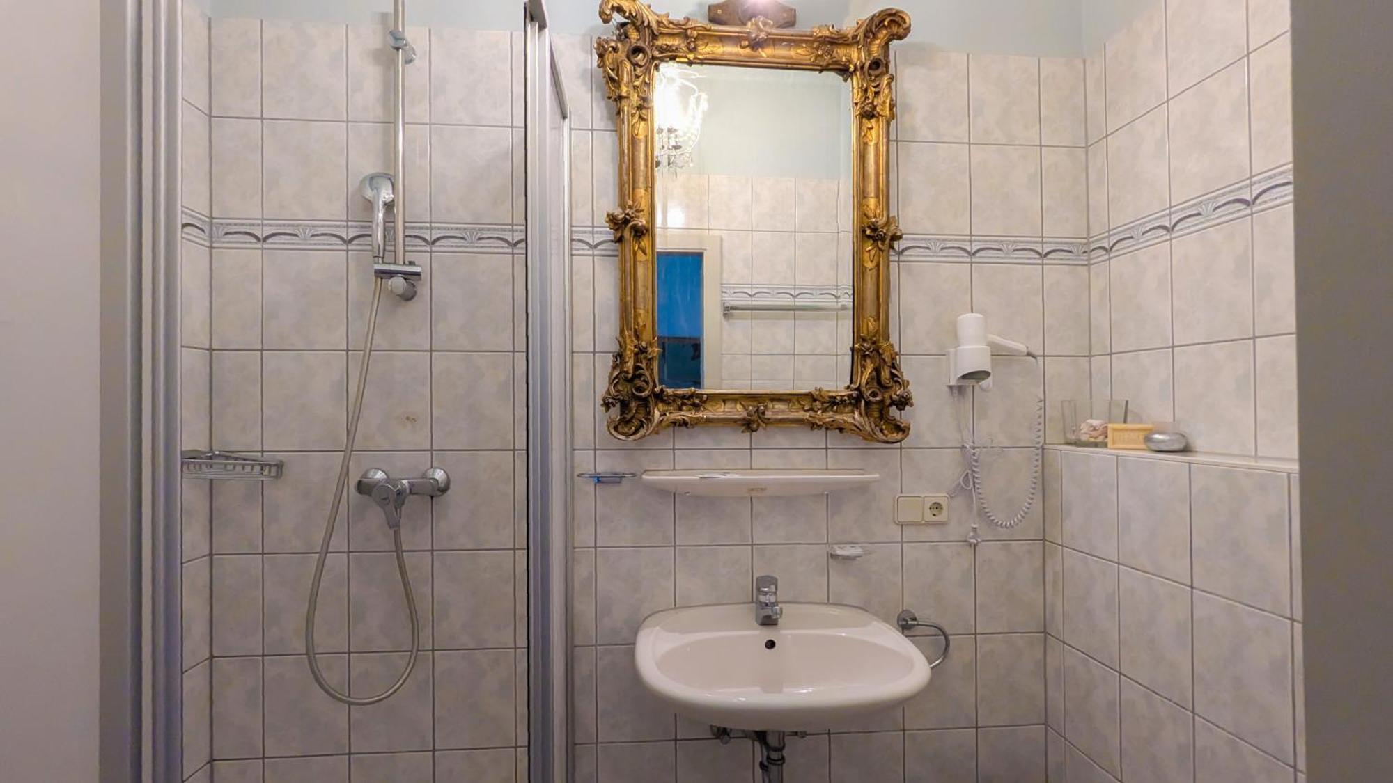 Hotel Gut Staudham Gasthof Und Events Wasserburg Esterno foto